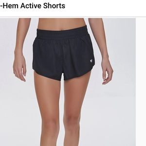 Dolphin-Hem Active Shorts